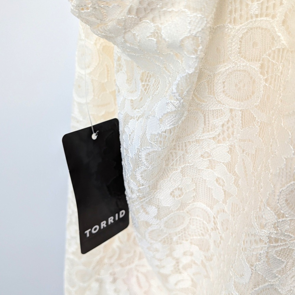Torrid Lace Blouse Ivory Romantic Boho Mesh Trim Top NWT 1X - Picture 10 of 10